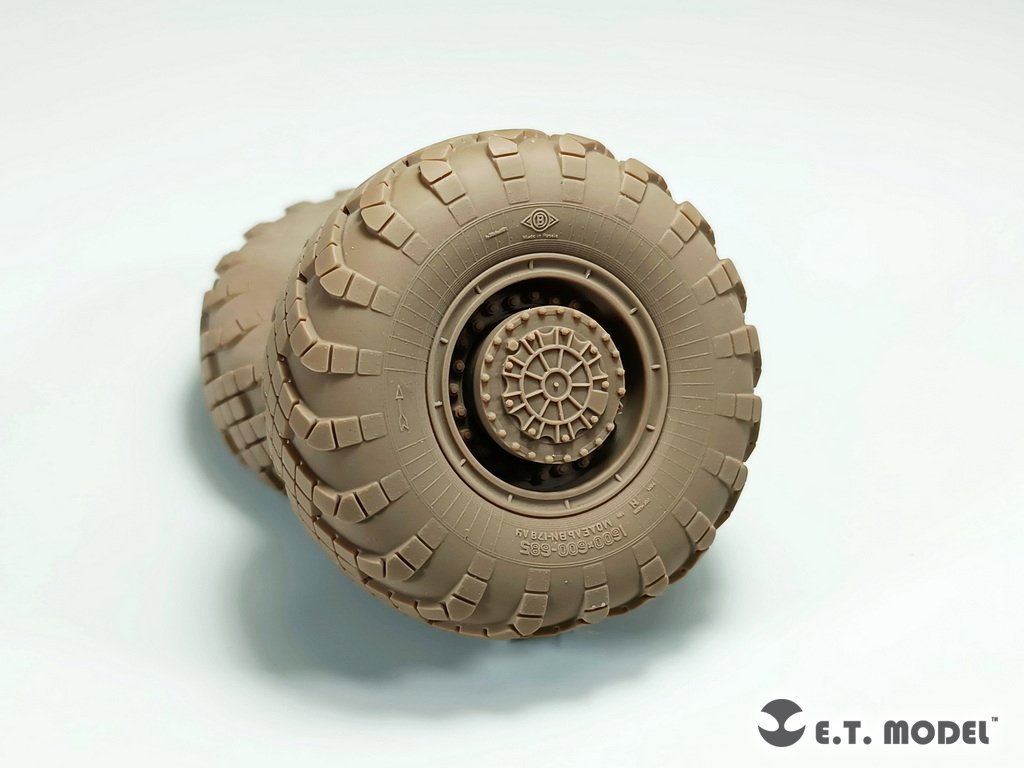 E.T. Model P35-114 15U175 TEL of RS-12M1 Topol-M ICBM complex Sagged wheels For TRUMPETER Kit 1/35 – imagen 7