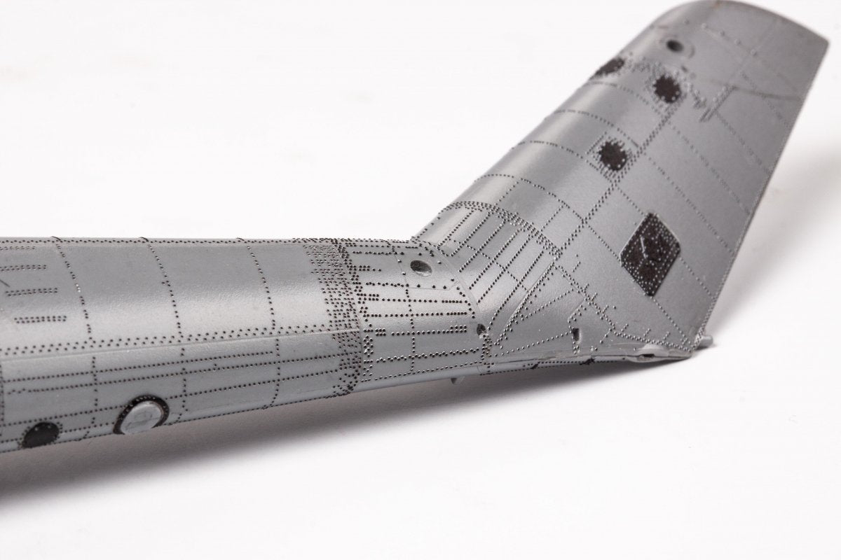 Rivets positifs et détails de surface Eduard ER48001 Mi-24V Zvezda 1/48 – image 12