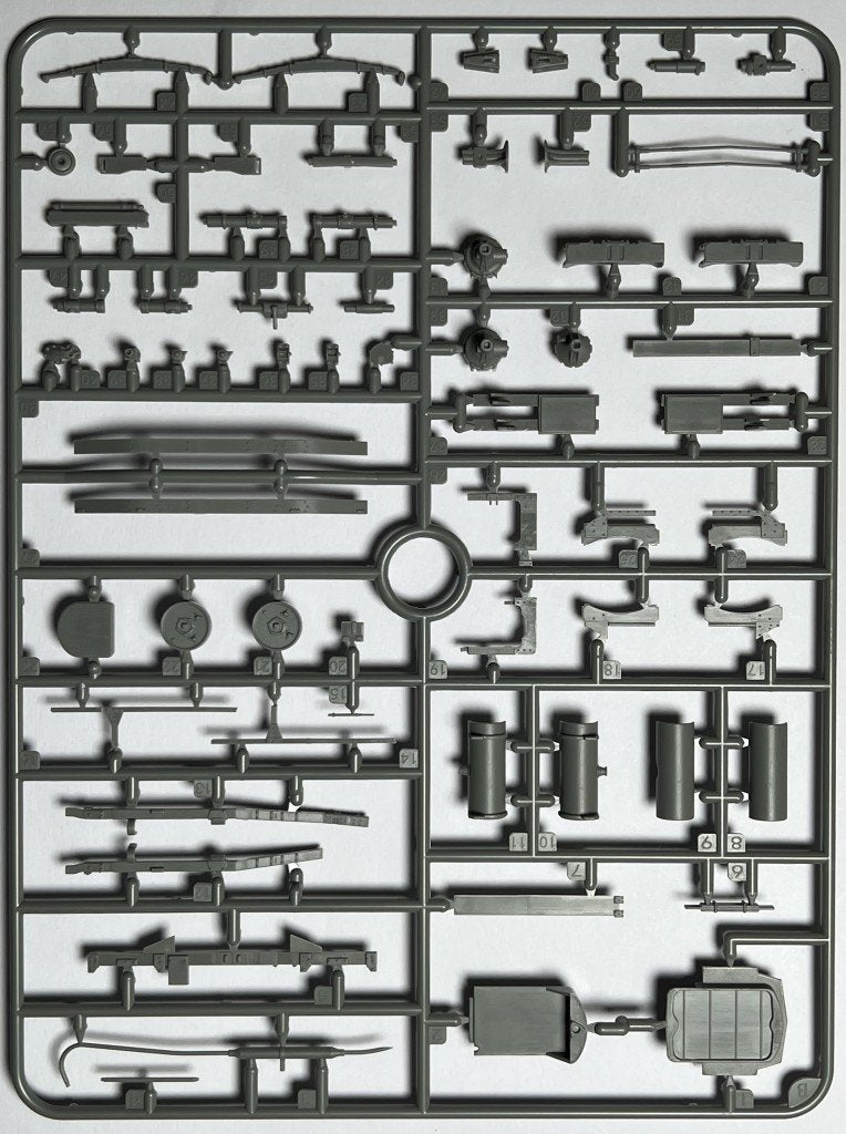 Thunder Model 35209 Morris Bofors C9/B Late The Iconic British WWII Gun Truck 1/35 – immagine 9