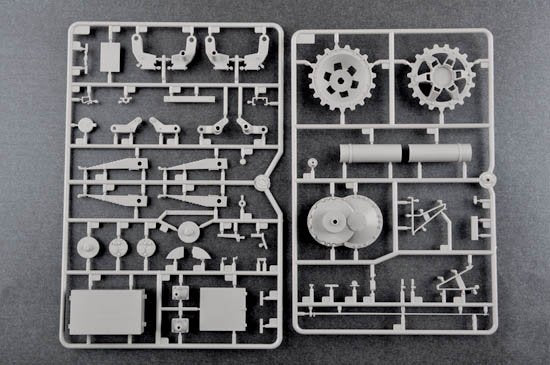 Trumpeter 00920 Char moyen allemand Pzkpfw IV Ausf.H 1/16 – image 21