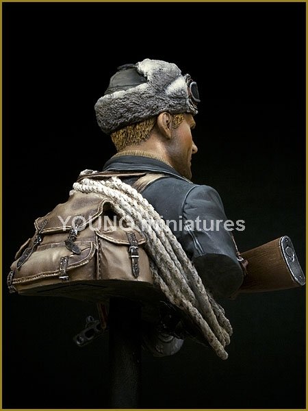 Young Miniatures YM1827 SOVIET MOUNTAINEER OFFICER 1942 1/10 – imagen 6
