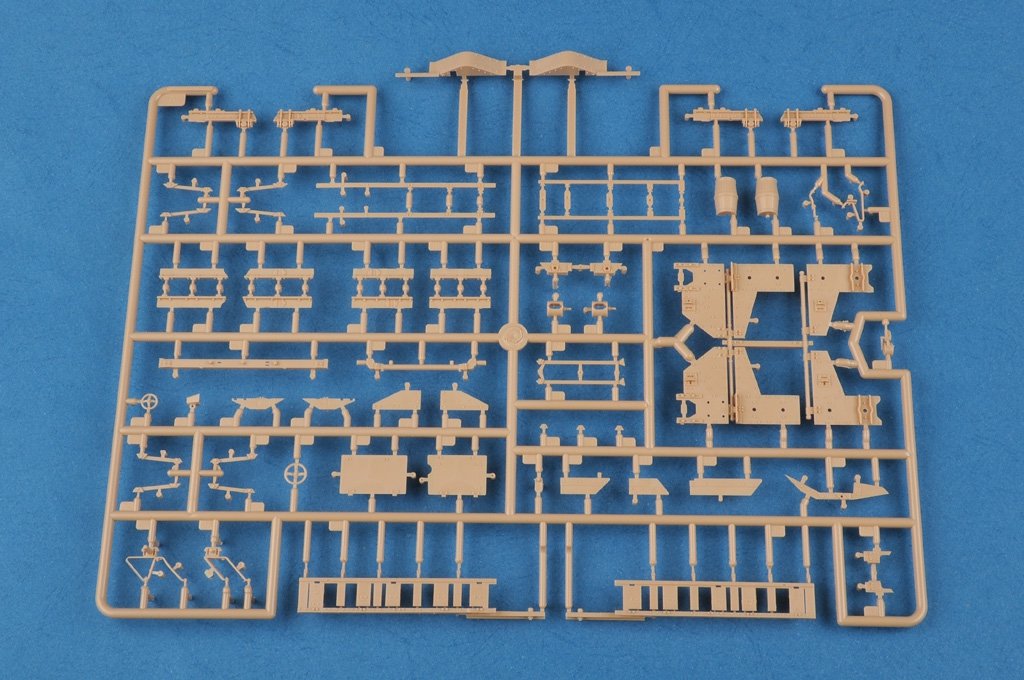 Hobby Boss 83858 Char lourd français Saint-Chamond - Première version – image 6