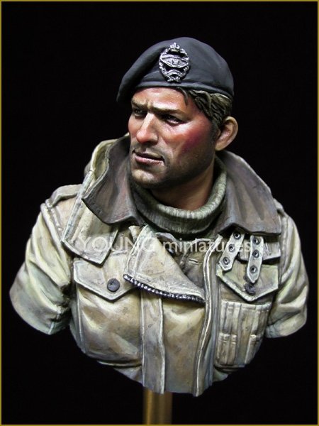 Young Miniatures YM1835 British Tank Crew WWII 1/10 – immagine 3