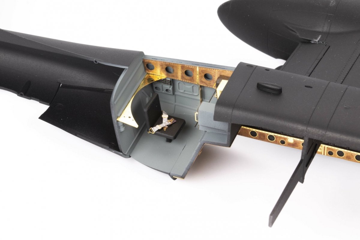 Eduard FE1263 B-26K Invader seatbelts STEEL ICM 1/48 – imagen 4