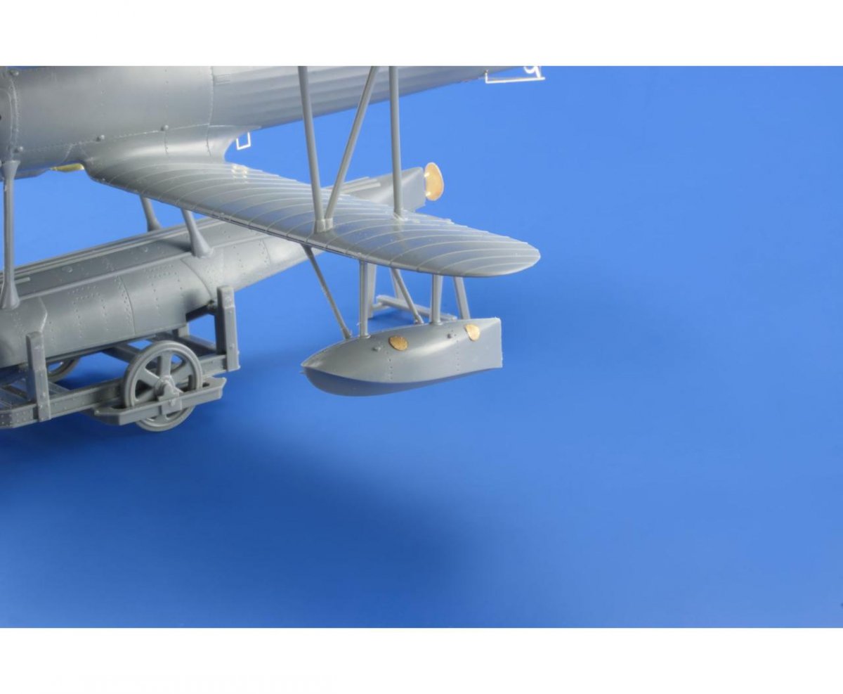 Eduard 49771 E8N1 Dave HASEGAWA 1/48 – image 4
