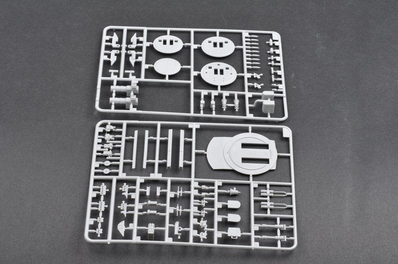 Trumpeter 03702 German Bismarck Battleship 1/200 – image 34