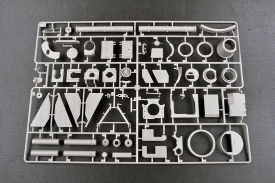 Trumpeter 00923 Allemand Sd.Kfz.186 Jagdtiger 1/16 – image 9