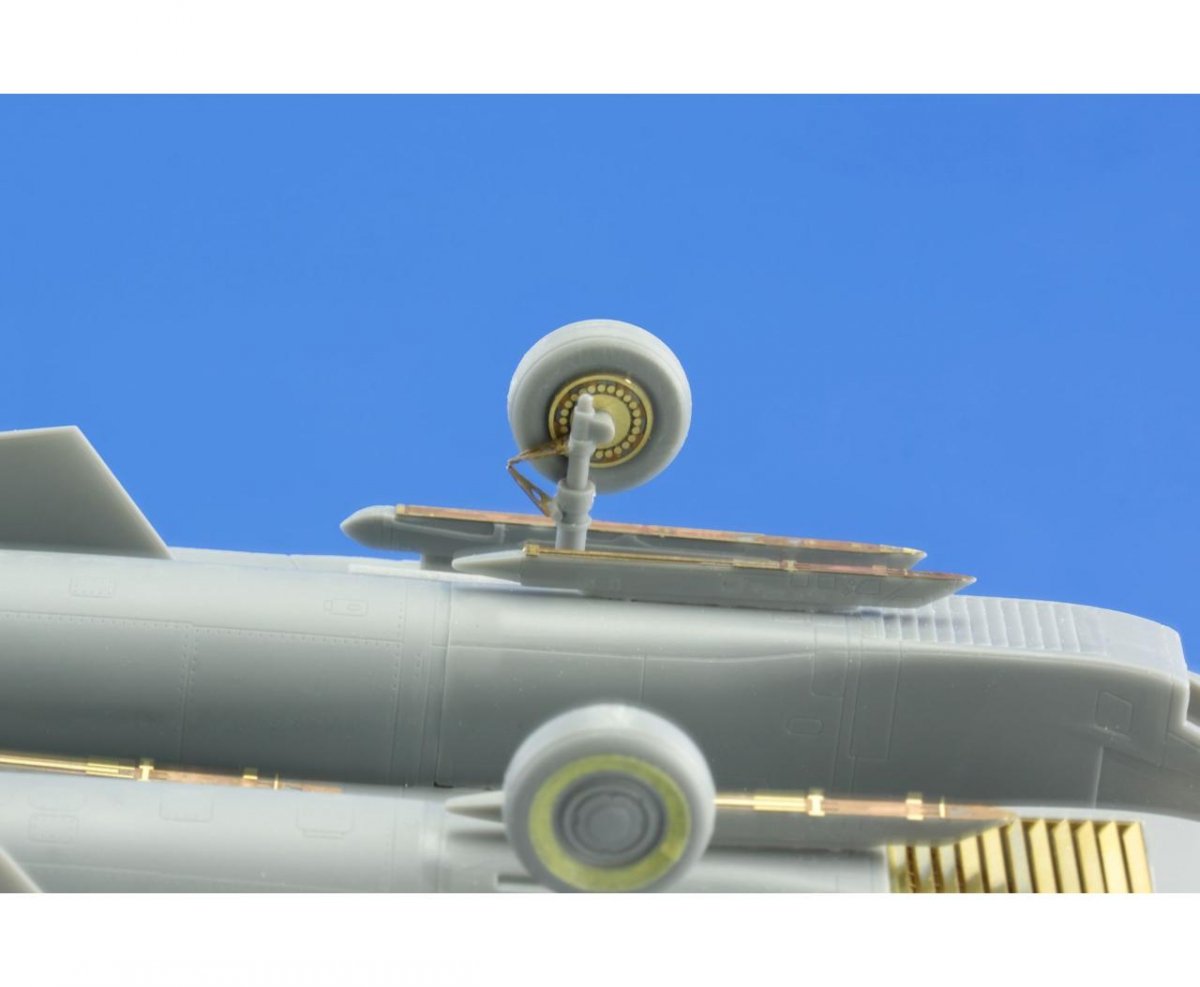 Eduard 73548 Su-33 TRUMPETER 1/72 – Bild 10