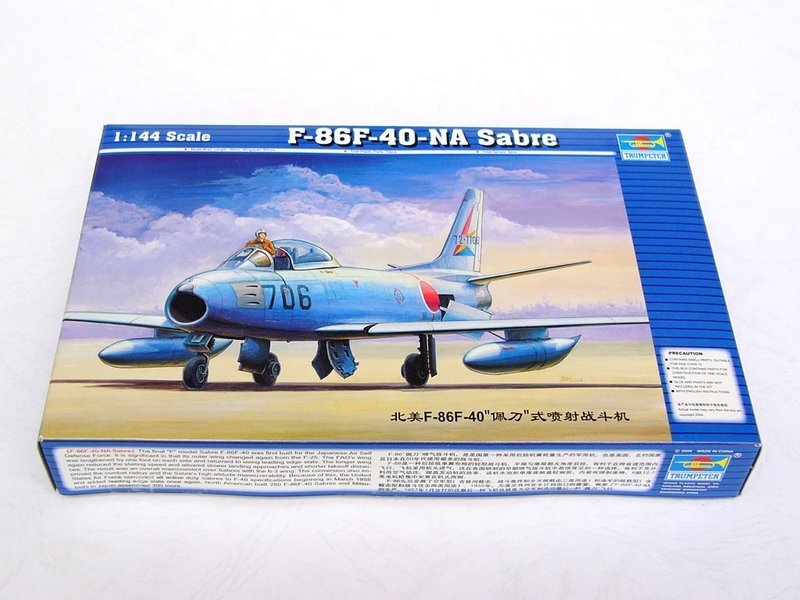 Trumpeter 01321 F-86F-40 Sabre 1/144 – zdjęcie 2