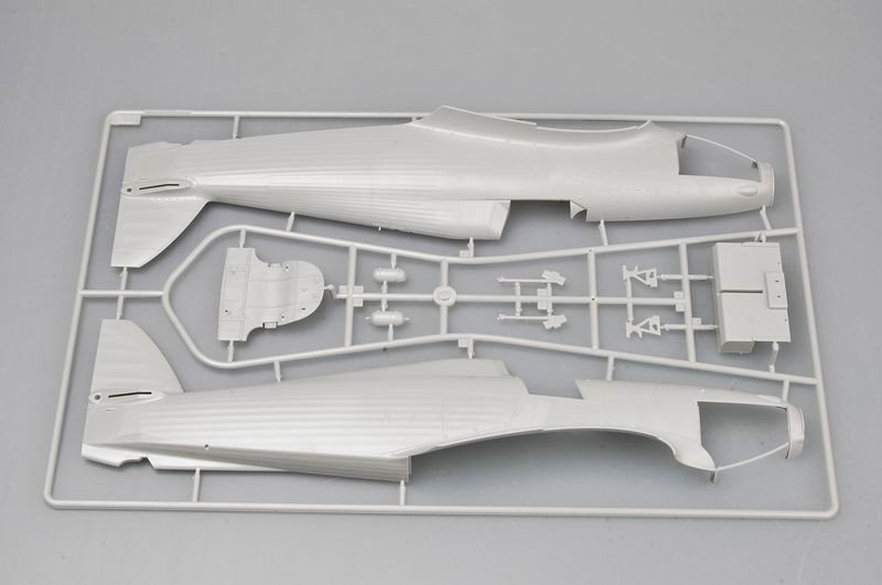 Trumpeter 02417 Hurricane Mk II D/Trop 1/24 – imagen 3