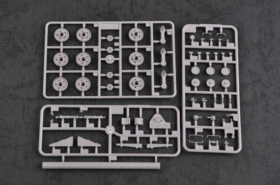 Trumpeter 05546 Soviet T-10M Heavy Tank – imagen 6