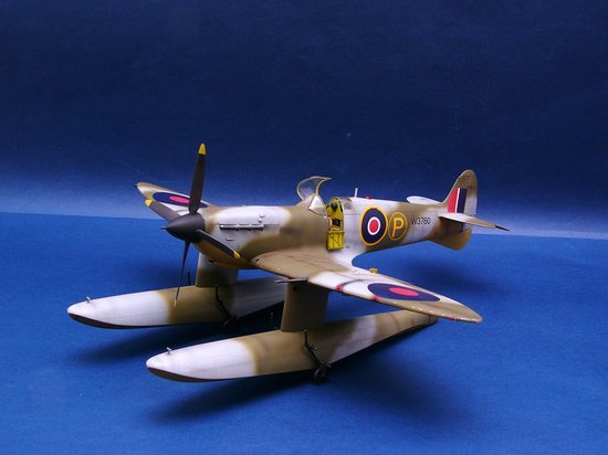 Trumpeter 02404 Spitfire Mk Vb Floatplane 1/24 – zdjęcie 5