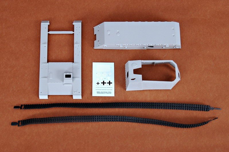 Trumpeter 00350 German 12.8cm Selbstfahrlafette L/6 Sturer Emil 1/35 – immagine 4