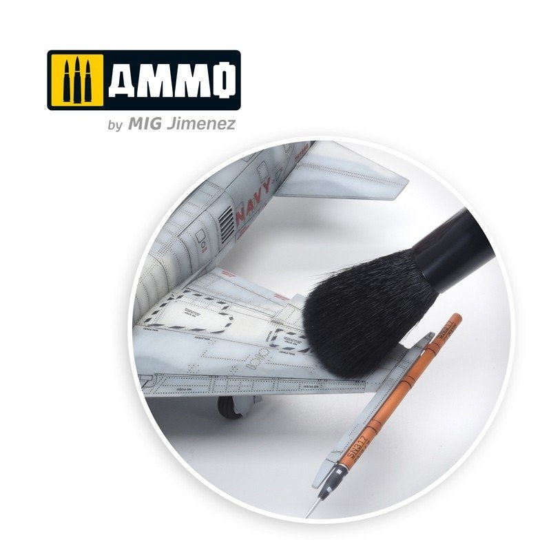 AMMO of Mig Jimenez 8576 DUST REMOVER BRUSH 2 – zdjęcie 3