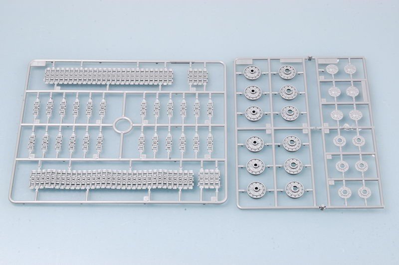 Trumpeter 00367 German Pz.Kpfm KV-2 754(r) Tank 1/35 – zdjęcie 10