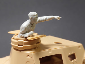 Panzer Art FI35-250 DAK Pz.lll/IV tank commander 1/35 – image 2