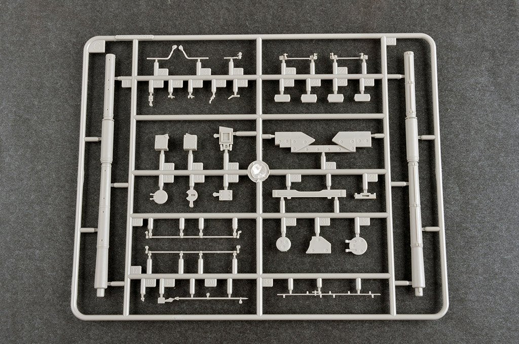 Trumpeter 09601 Soviet Obj.172 T-72 Ural 1/35 – image 12