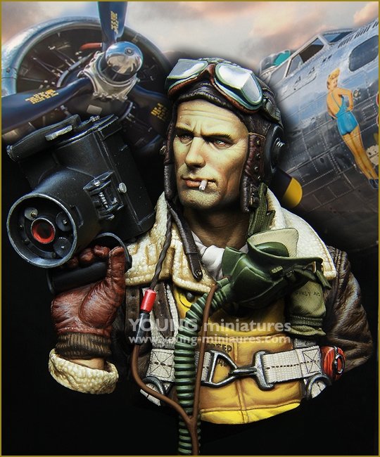 Young Miniatures YM1872 B-17 CREW with K20 CAMERA 1/10 – image 2