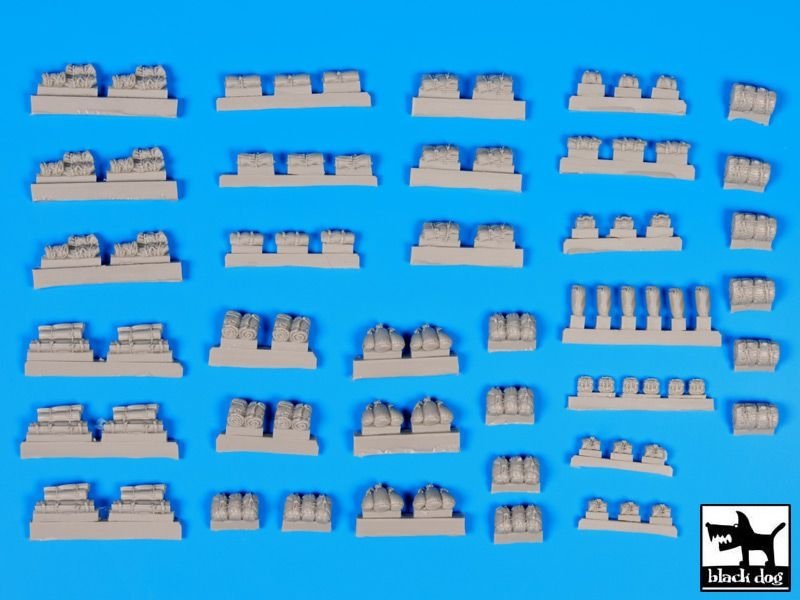 Black Dog T72057 Tentage plus bedrols 3 accessories set 1/72 – imagen 6
