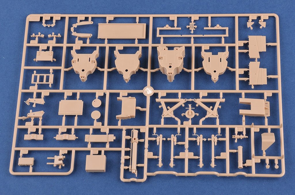 Hobby Boss 85517 Russian BAZ-64022 with 5P85TE2 TEL S-400 1/35 – immagine 18