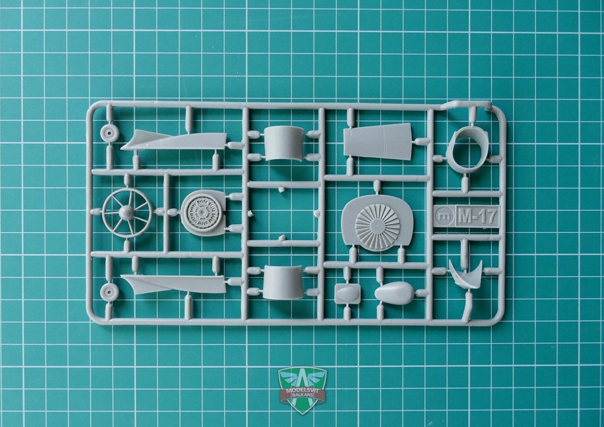 Modelsvit 72024 Myasishev M-17 &amp;quot;Stratosphera&amp;quot; 1/72 – zdjęcie 4