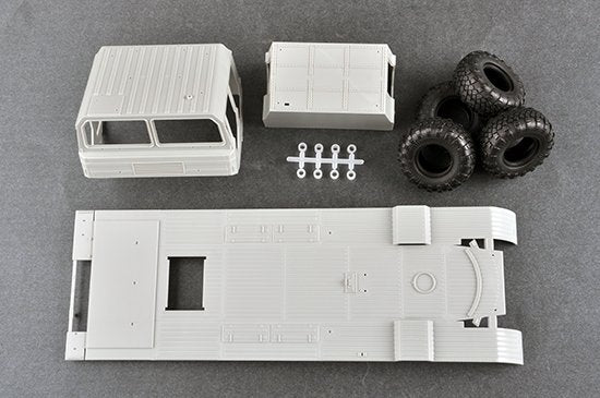 Trumpeter 01069 PHL-03 Multiple Launch Rocket System 1/35 – image 4