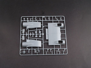 Trumpeter 02829 C-48C Skytrain Transport Aircraft 1/48 – immagine 5