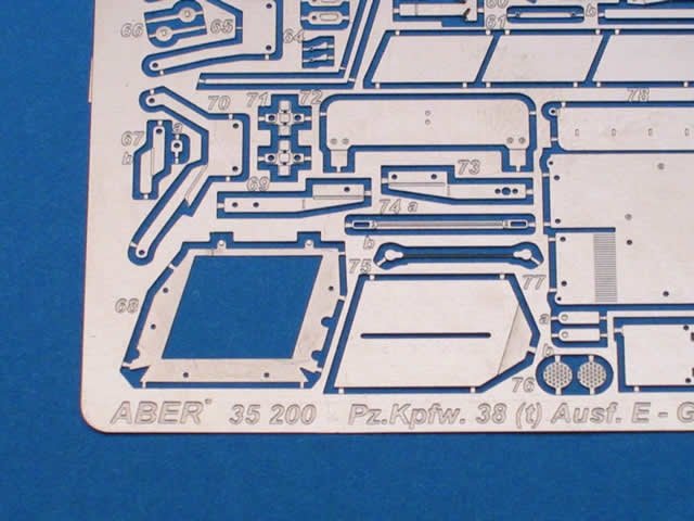 Aber 35200 Char léger allemand Pz.Kpfw. 38(t) Ausf. E/F/G - vol.1 - coffret de base (1/35)  – image 3