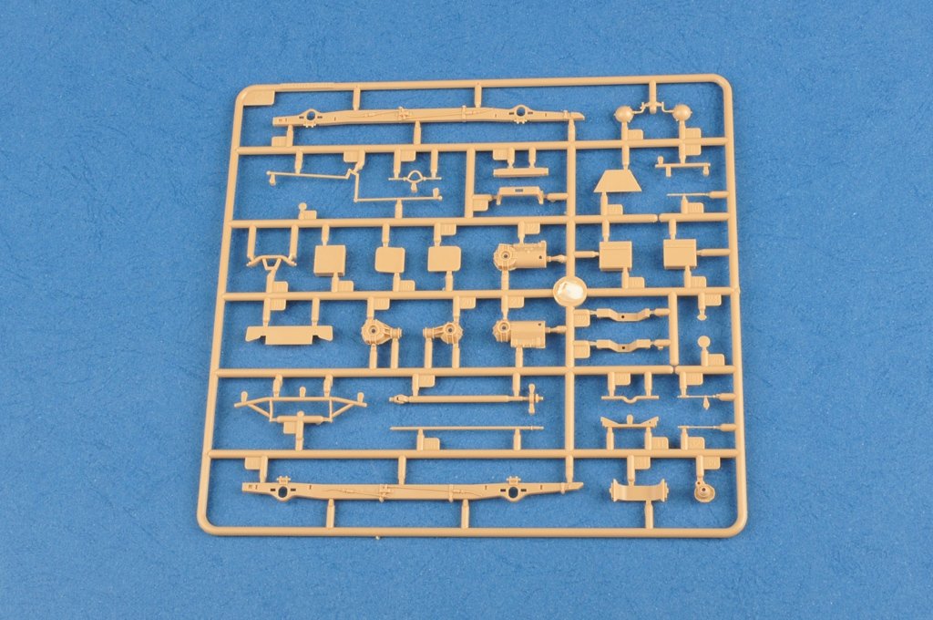 Hobby Boss 83815 German Sd.Kfz.222 Leichter Panzerspahwagen (1st Series) 1/35 – imagen 9