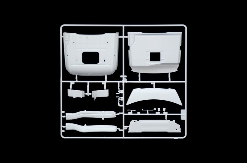 Italeri 3948 MERCEDES-BENZ MP4 BIG SPACE 1/24 – zdjęcie 11