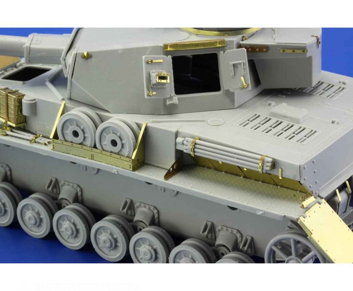 Eduard 36245 Pz. IV Ausf. H 1/35 Italeri – image 7