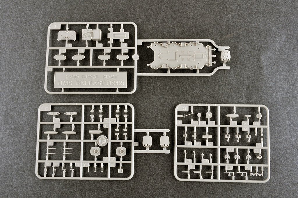 Trumpeter 06701 Royal Navy light cruiser Belfast 1942 1/700 – immagine 5