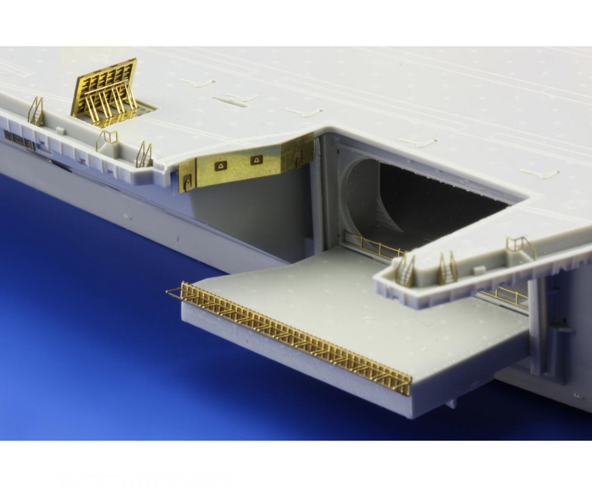 Eduard 17029 USS Nimitz CVN-68 TRUMPETER 1/700 – Bild 4