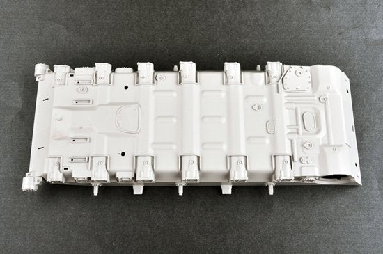 Trumpeter 00924 Russian T-72B MBT 1/16 – image 15