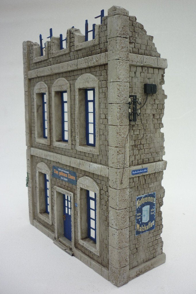 RT-Diorama 35198 Damaged City Building 1/35 – imagen 6