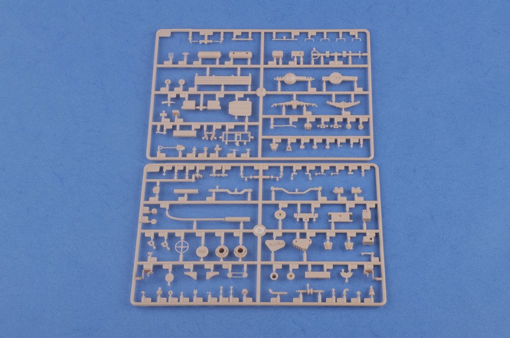 Hobby Boss 83801 US Blanc 666 Cargo Hard Top (1/35) – image 7