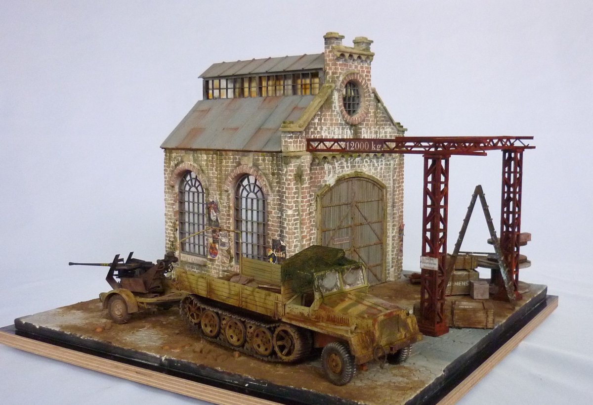RT-Diorama 35292 Diorama-Base: &amp;quot;Railroad Shed&amp;quot; 1/35 – imagen 3