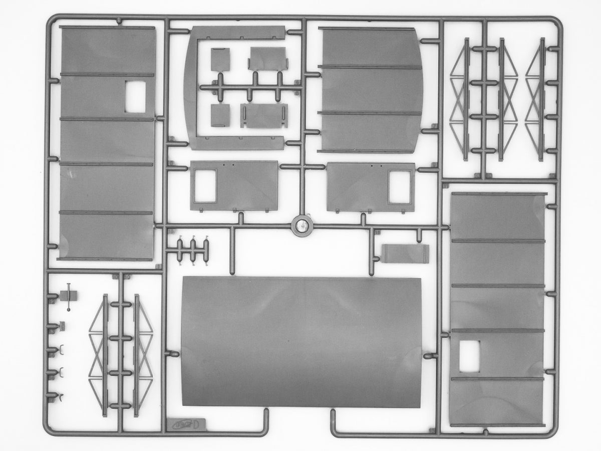 ICM DS3523 Sankas WWII Wehrmacht Ambulance Trucks 1/35 – Bild 21