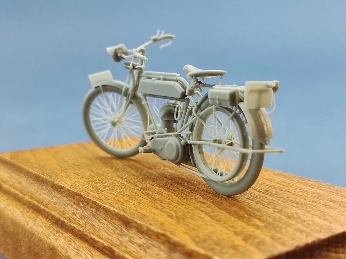 Copper State Models B32-001 Copper State Models B32-001 British Motorcycle Tr.Model H 1/32 – image 4
