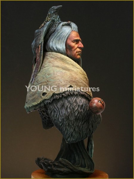 Young Miniatures YH1821 Blackfoot Raven Bearer 1/10 – zdjęcie 6