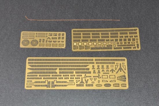 Trumpeter 04551 PLA Navy Type 071 Amphibious Transport Dock 1/350 – Bild 4