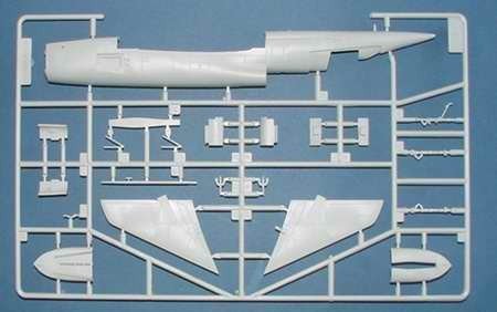 Trumpeter 01605 North American F-107A Ultra Sabre 1/72 – imagen 4