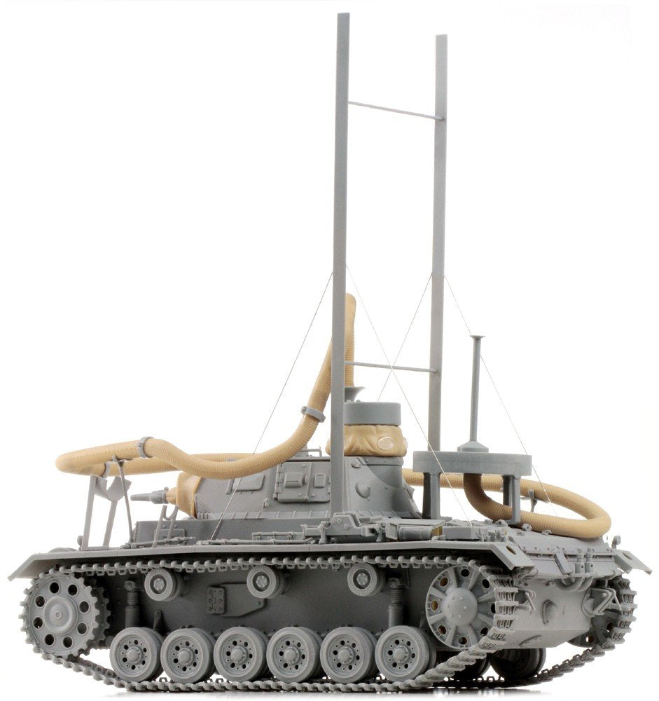Cyber Hobby 6717 Pz. Kpfw. 111(3.7cm)(T) Ausf. F, Operation Seelowe 1/35 – immagine 7