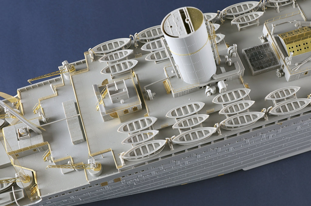 Trumpeter 03720 Olympic 1/200 – zdjęcie 27