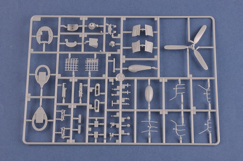 Hobby Boss 80384 F4U-1D Corsair 1/48 – imagen 8