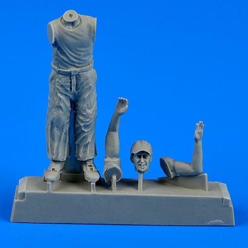 Aerobonus 480108 US Army aircraft mechanic WWII - Pacific theater 1/48