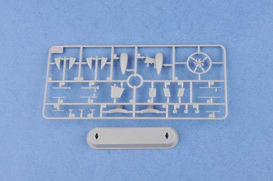 Hobby Boss 83525 Russian Navy SSN Akula Class Attack Submarine 1/350 – Bild 5