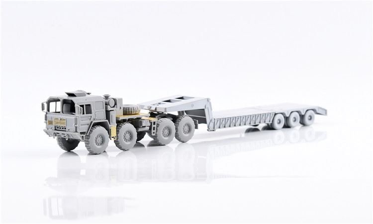 Modelcollect UA72125 German MAN KAT1M1014 8,8 HIGH-Mobility off-road truck with M870A1 semi-trailer 1/72 – Bild 3