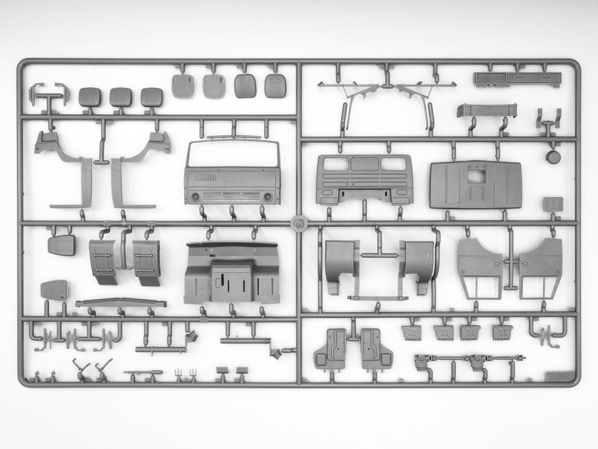 ICM 35004 KAMAZ-4310 Ukrainian Military Box Truck 1/35 – zdjęcie 6