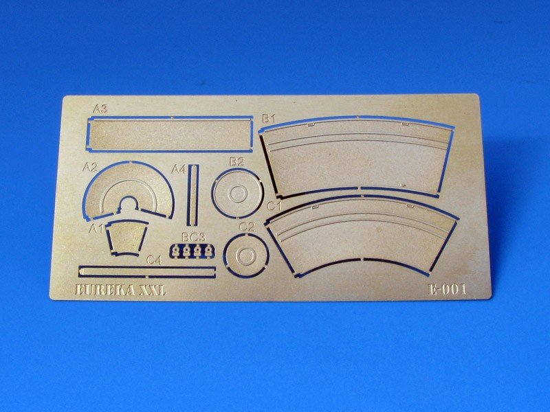 Eureka XXL E-001 2 wiaderka i lejek 1/35 – imagen 2